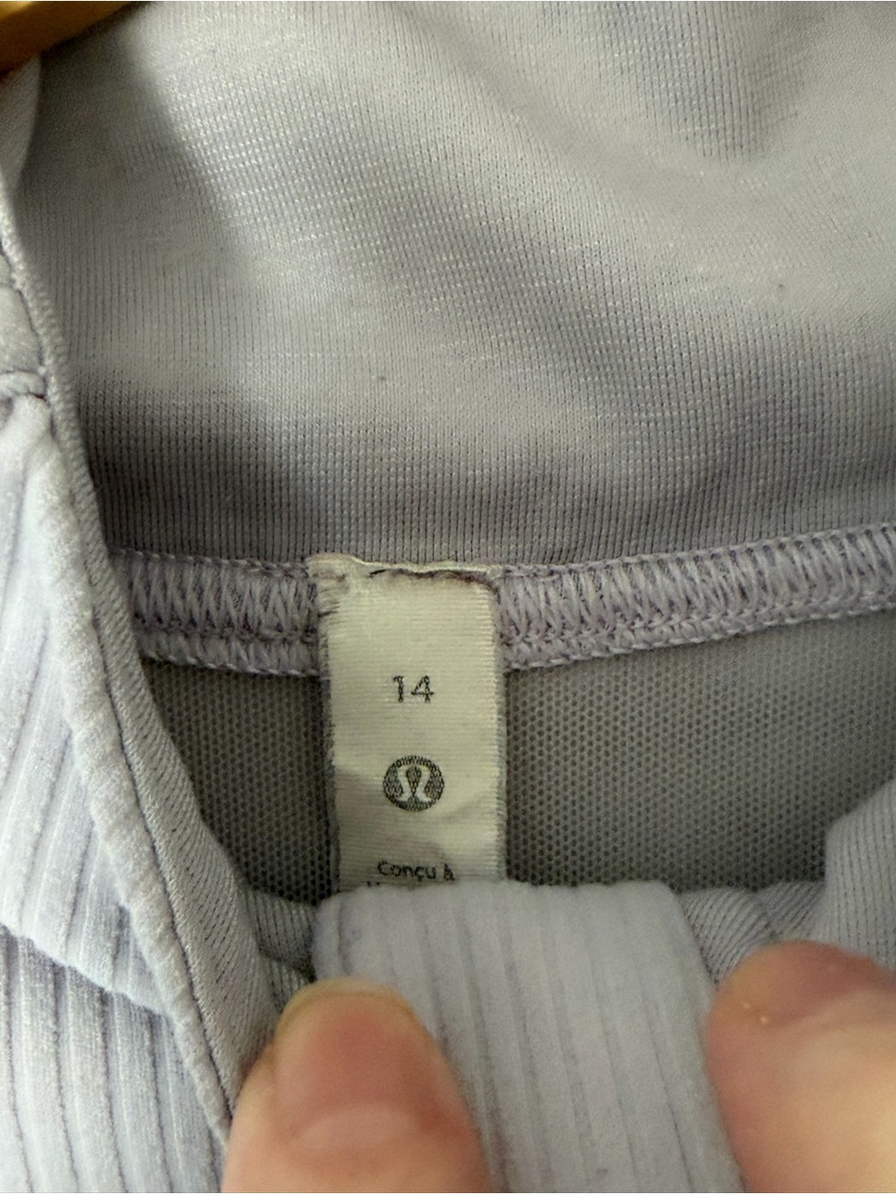Lululemon define jacket size 14 - Picture 4 of 5